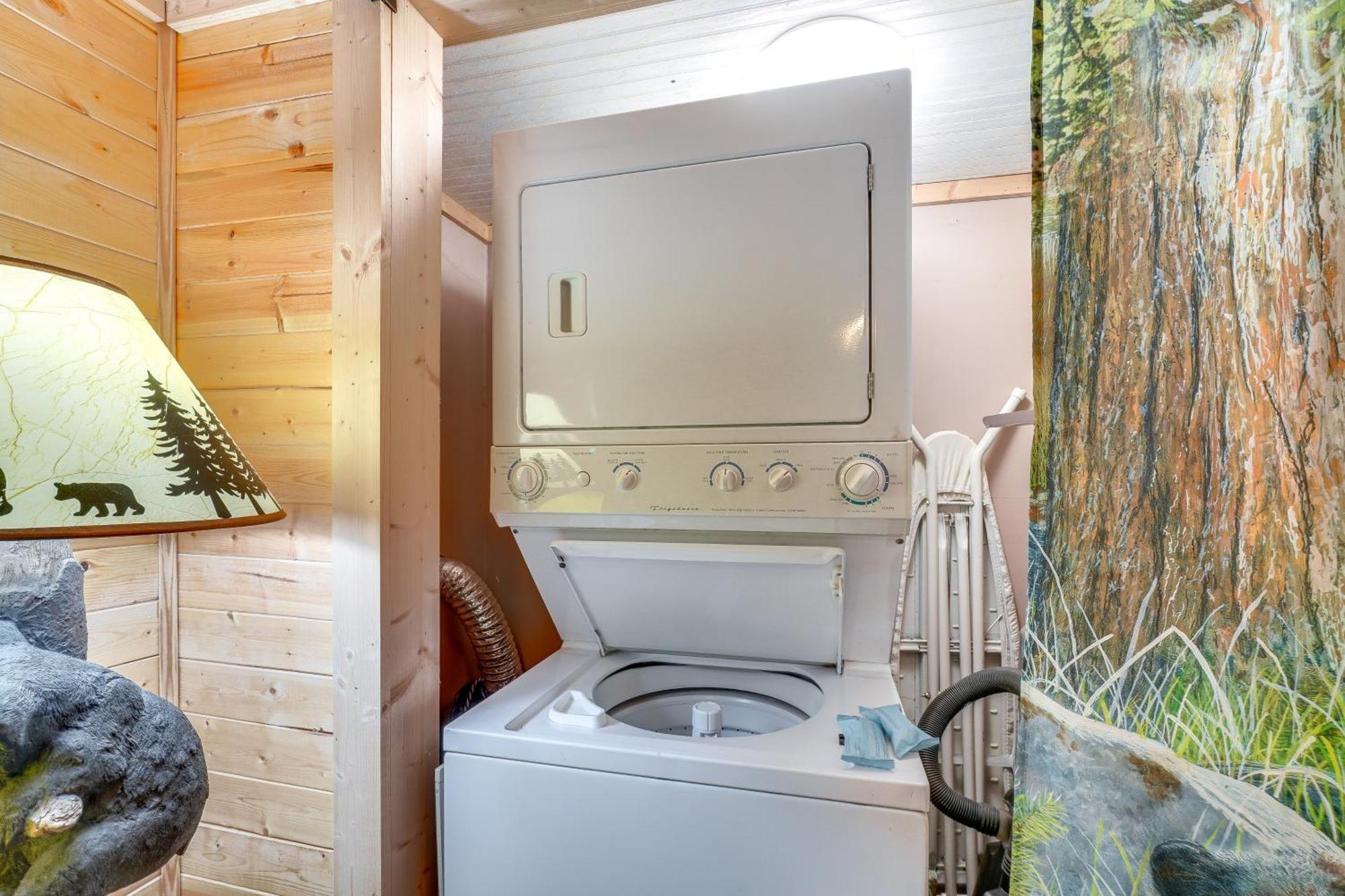 Just Fur Relaxin Sevierville Cabin With Hot Tub! Εξωτερικό φωτογραφία