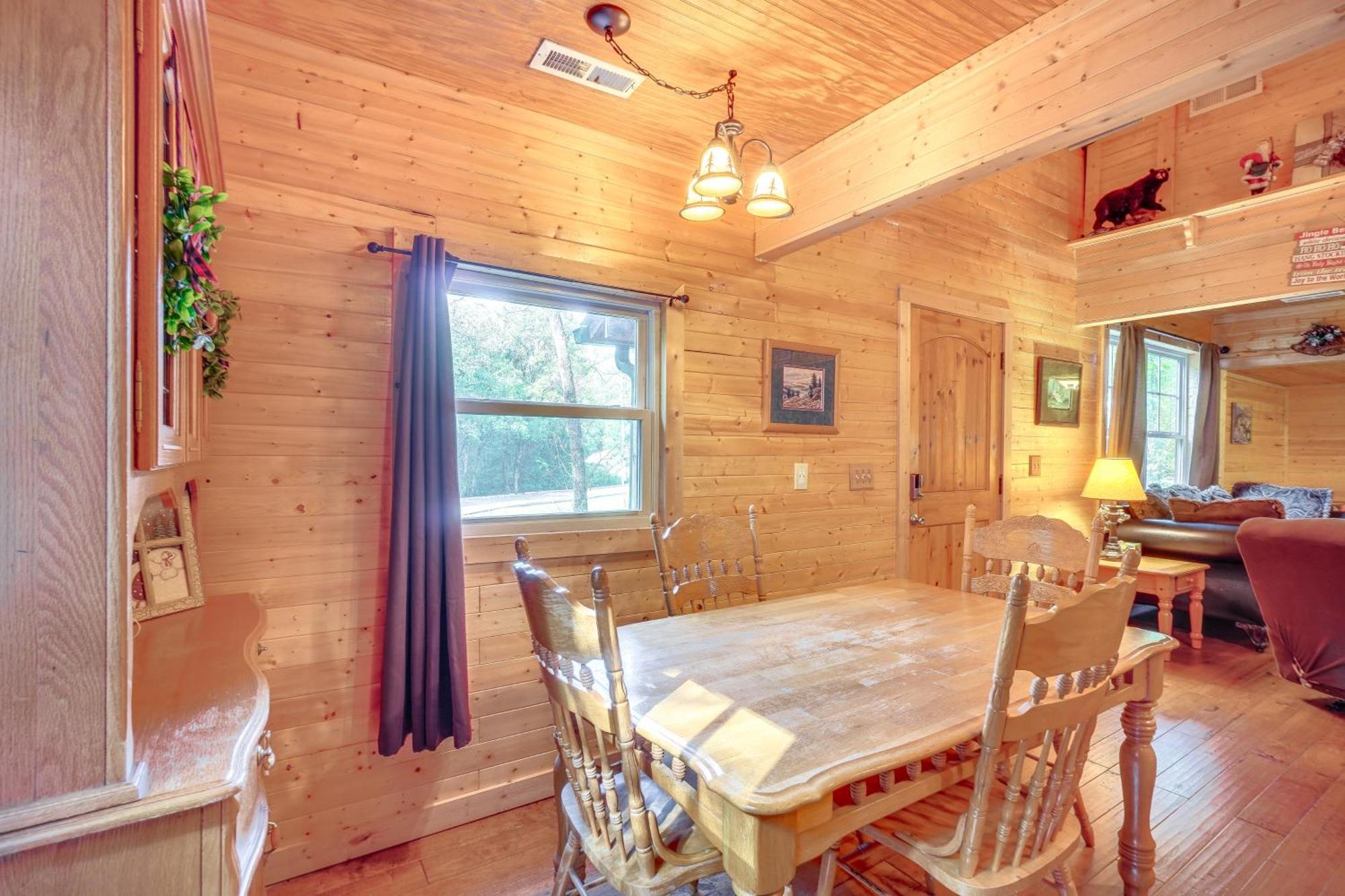 Just Fur Relaxin Sevierville Cabin With Hot Tub! Εξωτερικό φωτογραφία