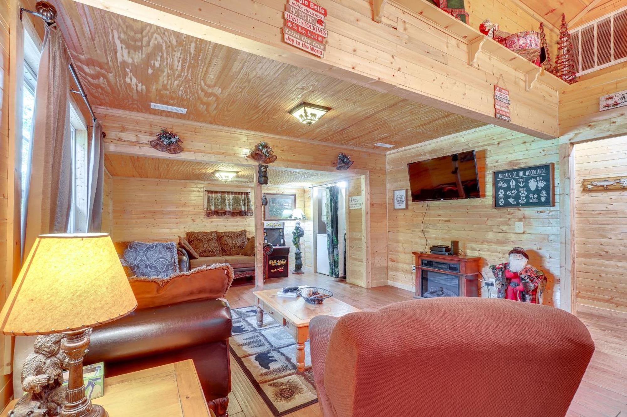 Just Fur Relaxin Sevierville Cabin With Hot Tub! Εξωτερικό φωτογραφία